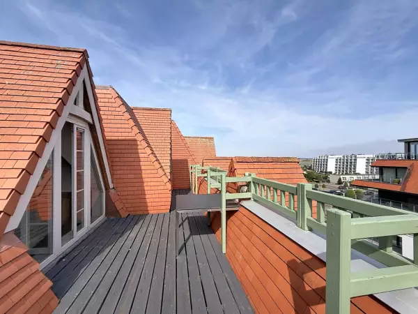 Penthouse avec deux terrasses et vue panoramique sur le chenal du port