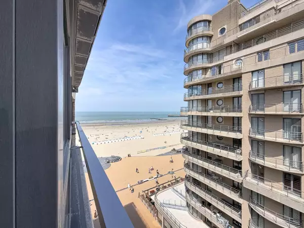 Penthouse met zijdelings zeezicht en panoramisch uitzicht over Nieuwpoort