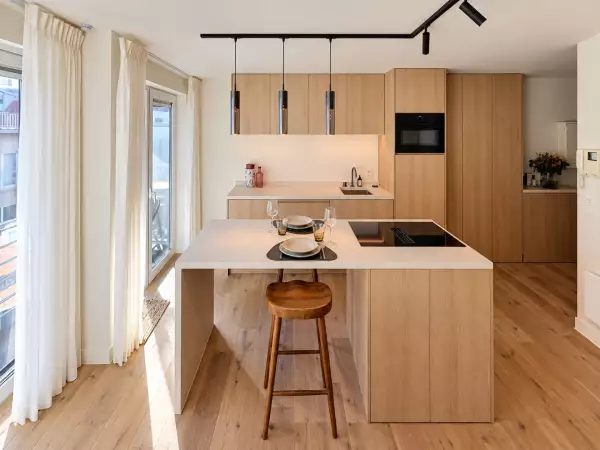 Instapklaar éénslaapkamerappartement met lateraal zeezicht te Nieuwpoort-Bad