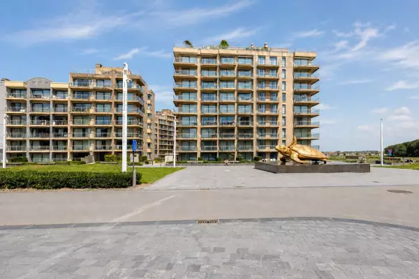Appartement (type doorloper) op toplocatie bij de schildpad van Nieuwpoort